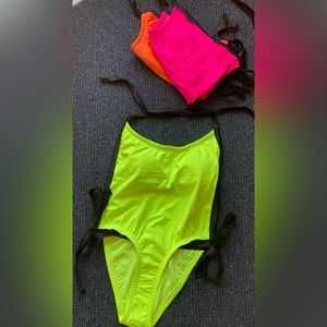 THE original totally backless NEON adjustable one-piece size 4~
